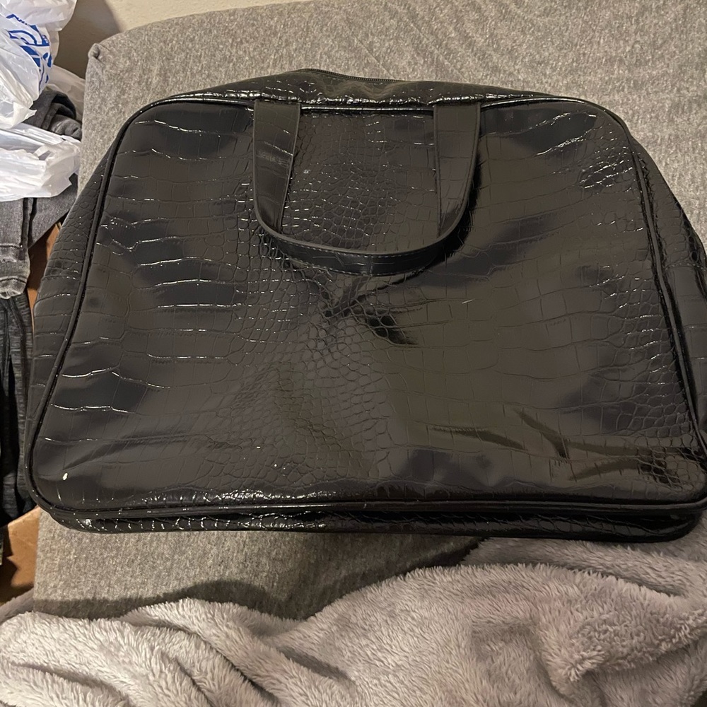 Brand new Saks Fifth Avenue purse.